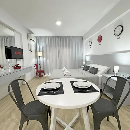 Palmbeach Finikoudes - 1min To 拉纳卡