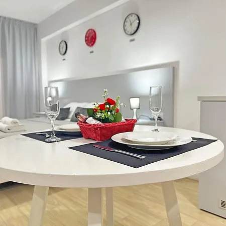 Palmbeach Finikoudes - 1min To 拉纳卡