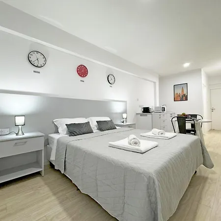 Palmbeach Finikoudes - 1min To *