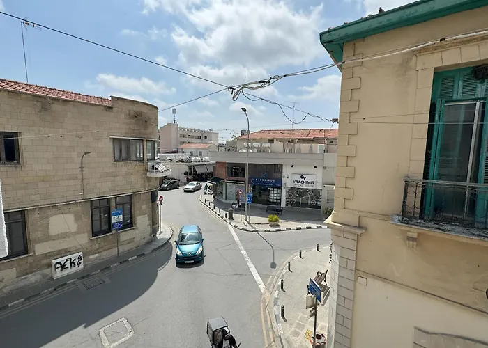 Palmbeach Finikoudes - 1min To Larnaca