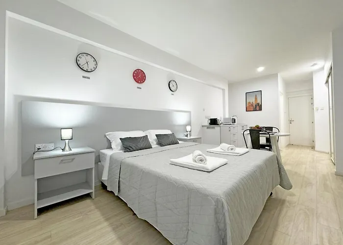 Palmbeach Finikoudes - 1min To *