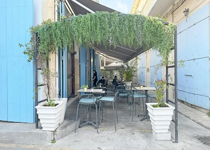 Palmbeach Finikoudes - 1min To * Larnaca